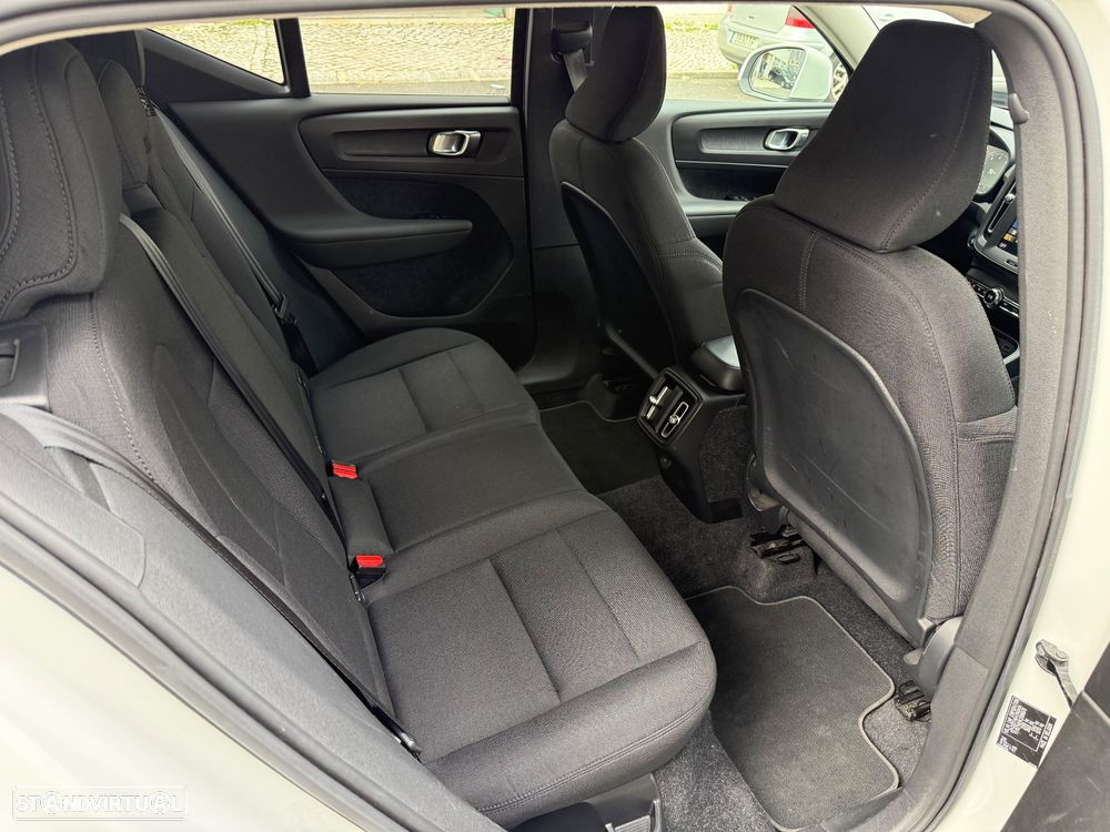 Volvo XC 40 1.5 T3 Tech Edition - 27