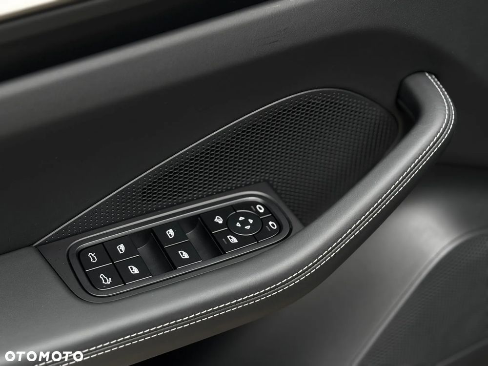 Porsche Macan Turbo 100kWh - 23