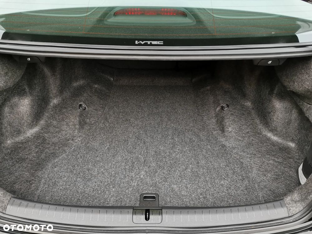 Honda Accord 2.0 Elegance - 36