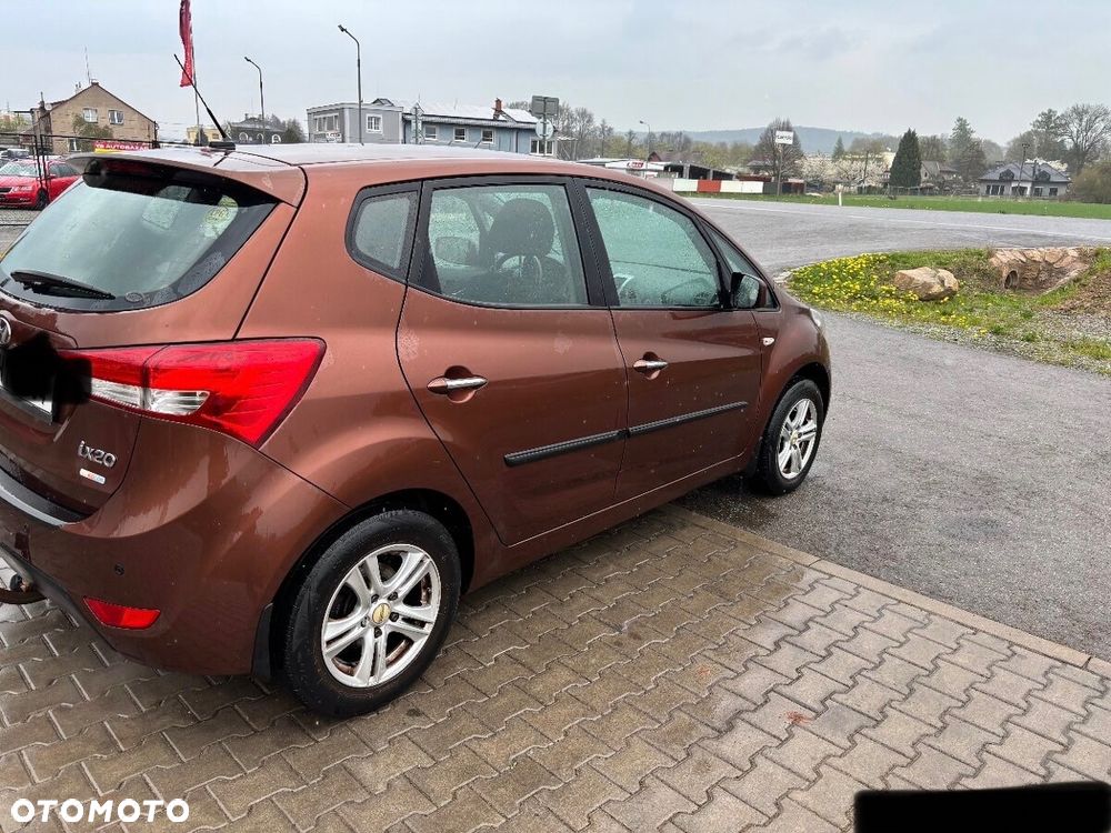 Hyundai ix20 1.4 blue - 3