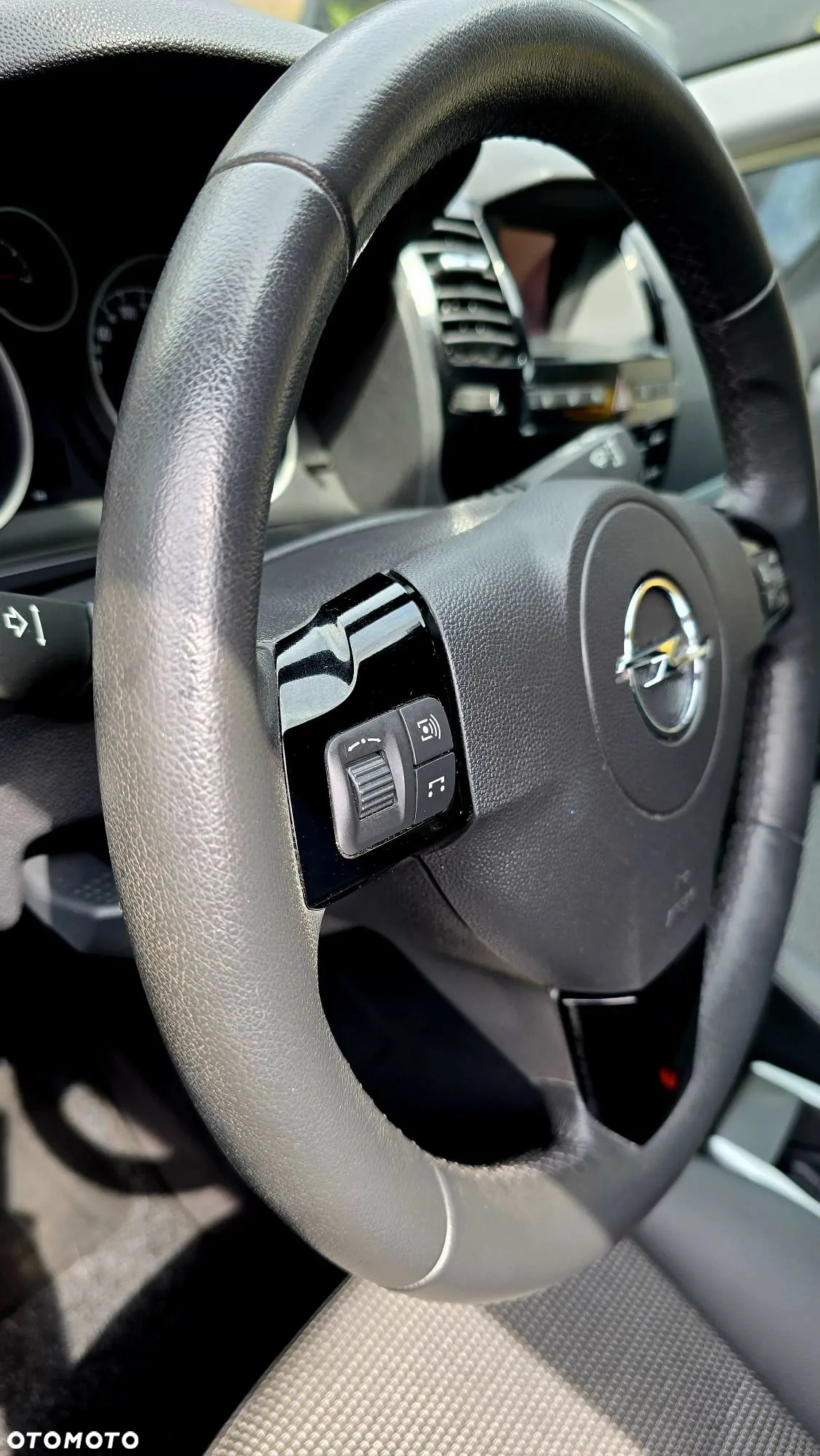 Opel Zafira 1.8 Cosmo - 22