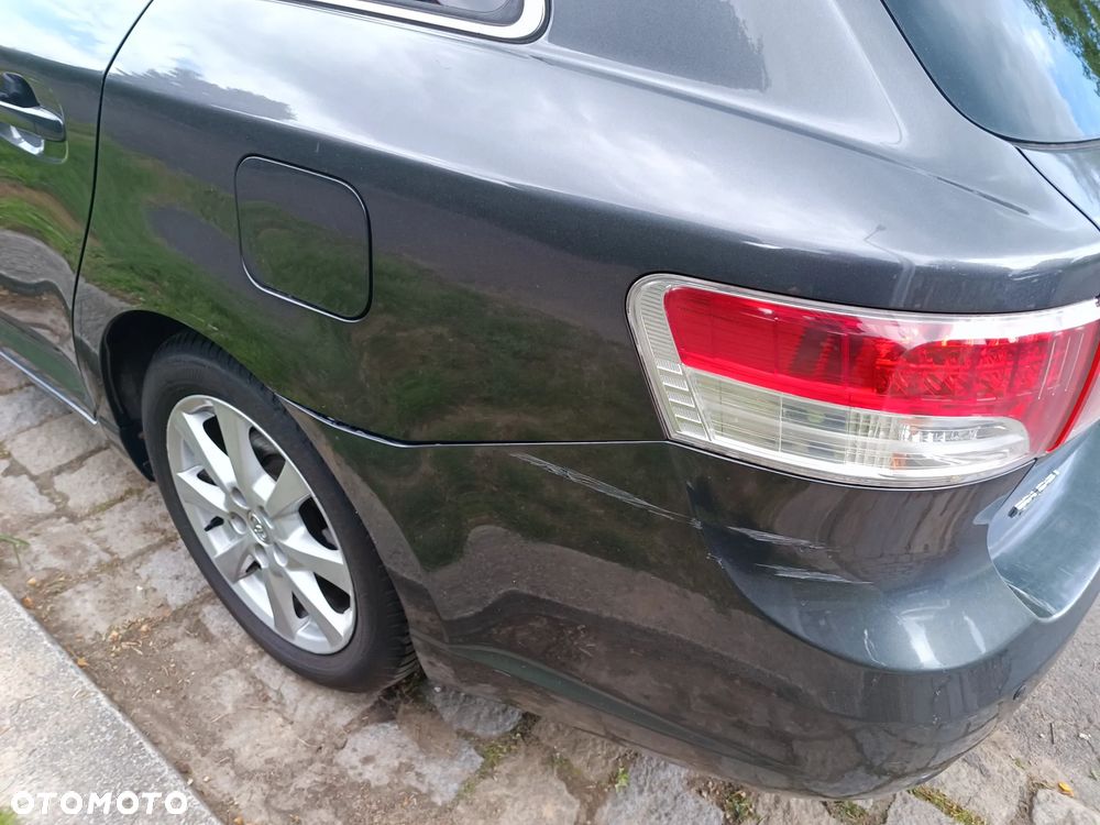 Toyota Avensis 1.8 Luna - 6