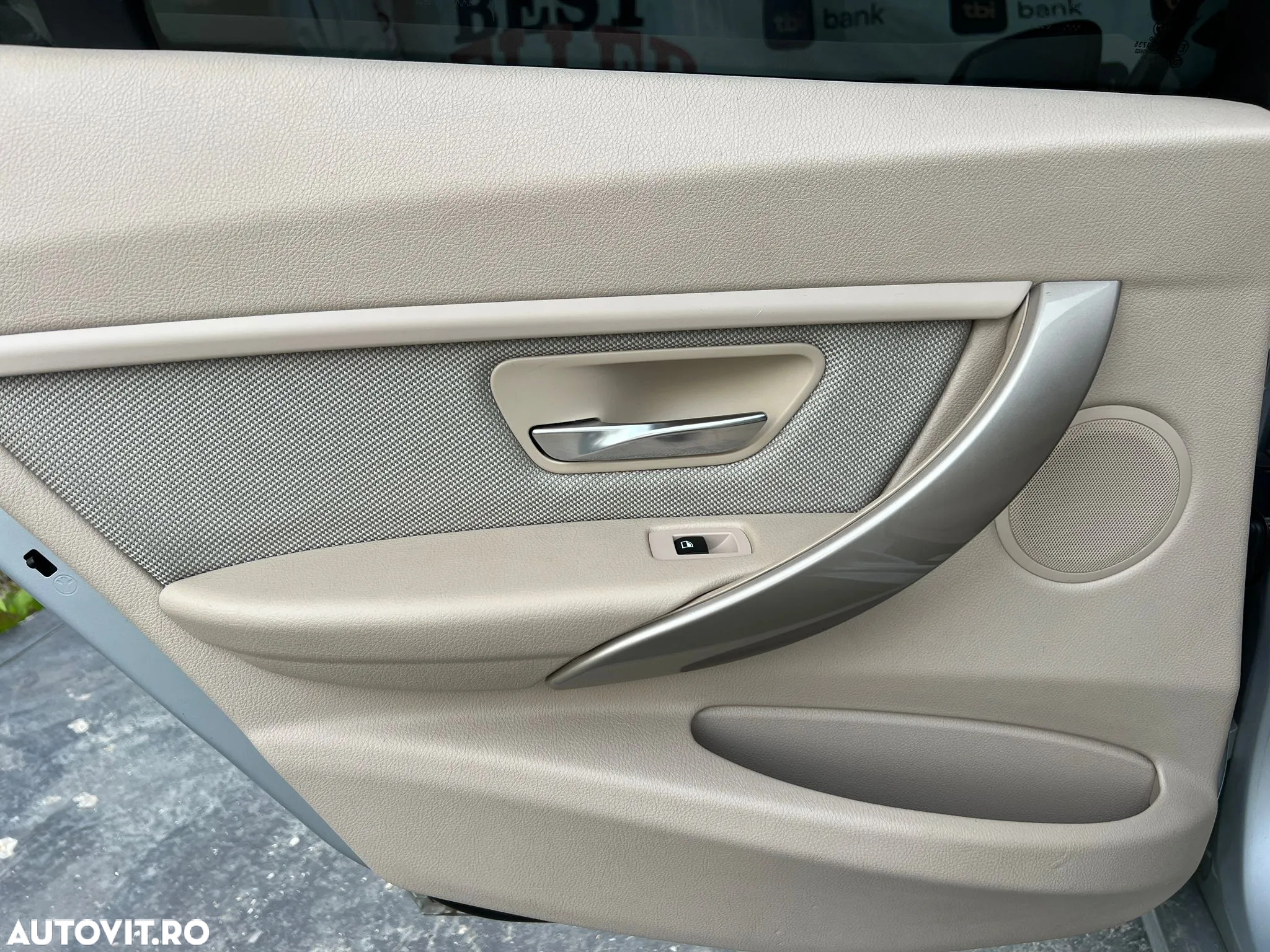 BMW Seria 3 320d DPF Touring Aut. - 11