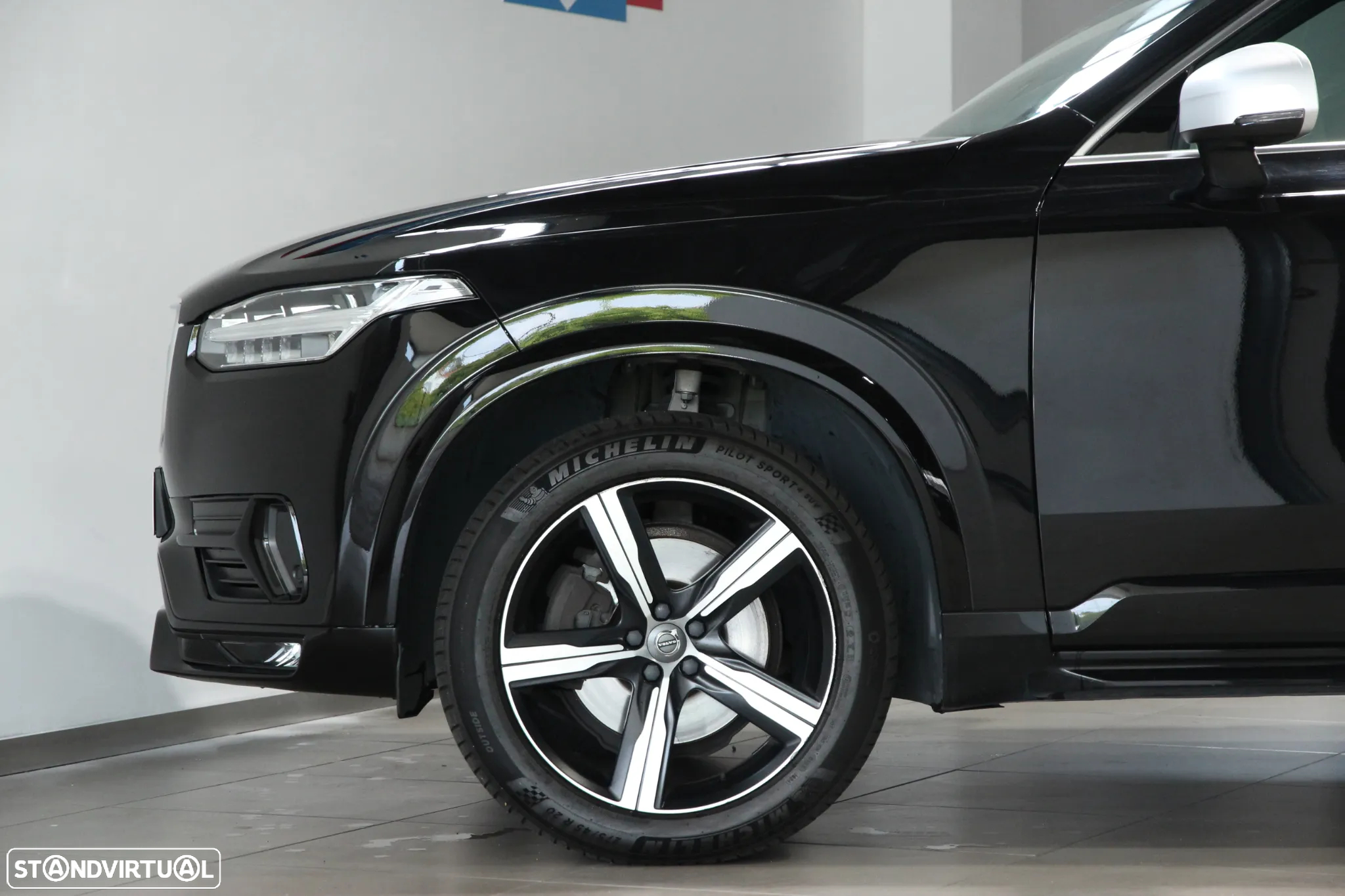 Volvo XC 90 2.0 D4 R-Design - 8