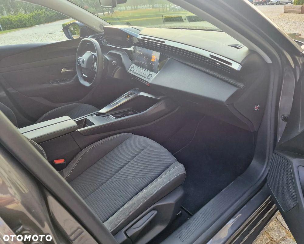 Peugeot 308 1.5 BlueHDi Allure S&S EAT8 - 17