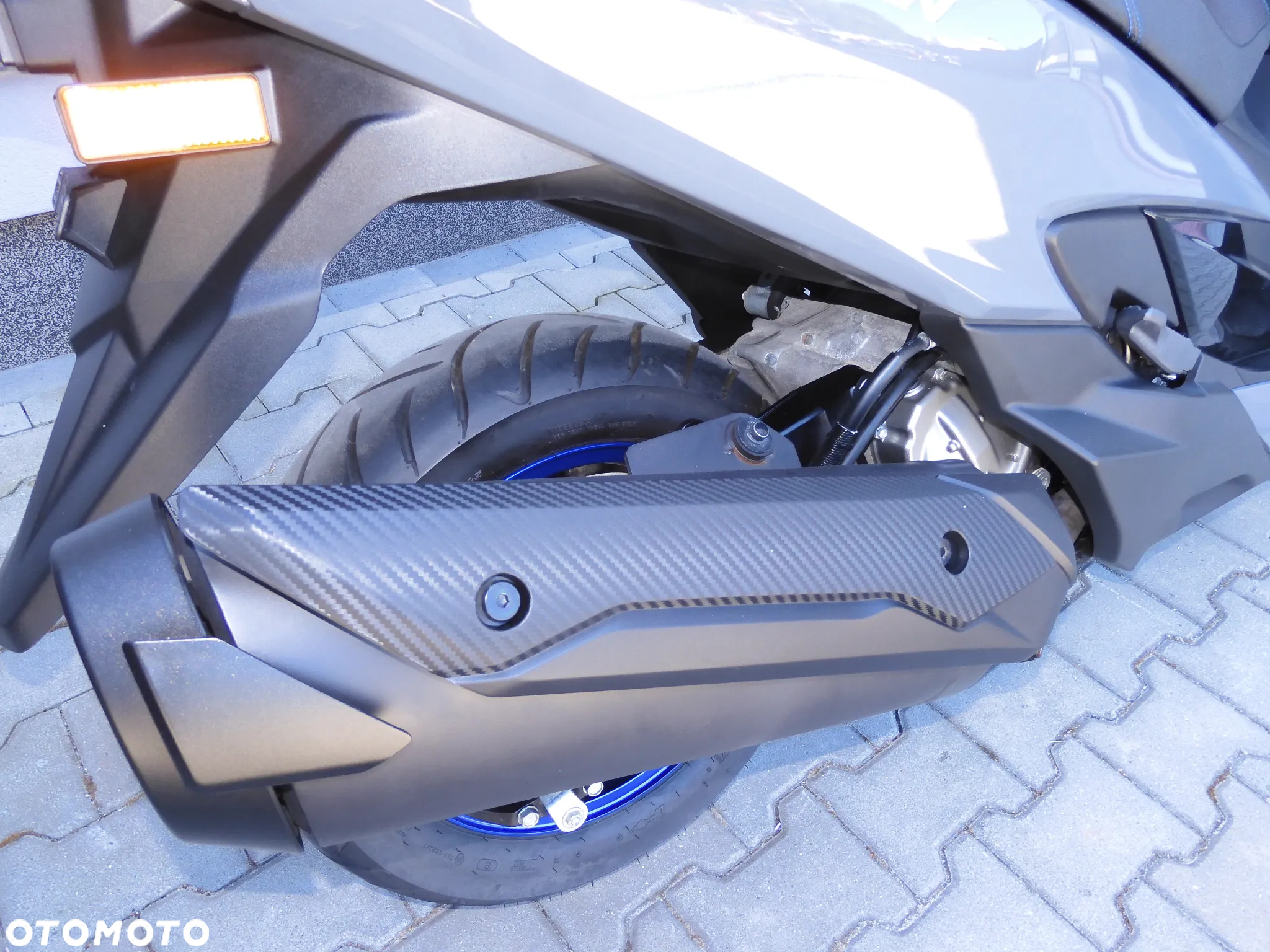 Suzuki Burgman - 7