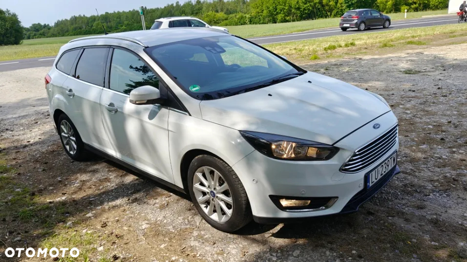 Ford Focus Turnier 1.0 EcoBoost Start-Stopp-System TITANIUM - 3