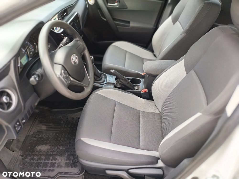 Toyota Auris 1.33 VVT-i Active - 9