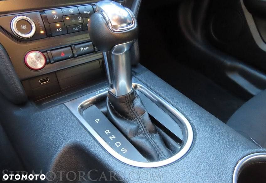 Ford Mustang 2.3 EcoBoost - 22