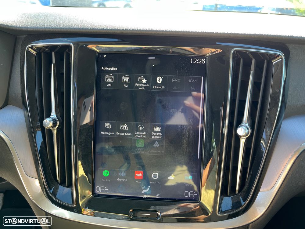 Volvo V60 2.0 D3 Momentum Plus - 43