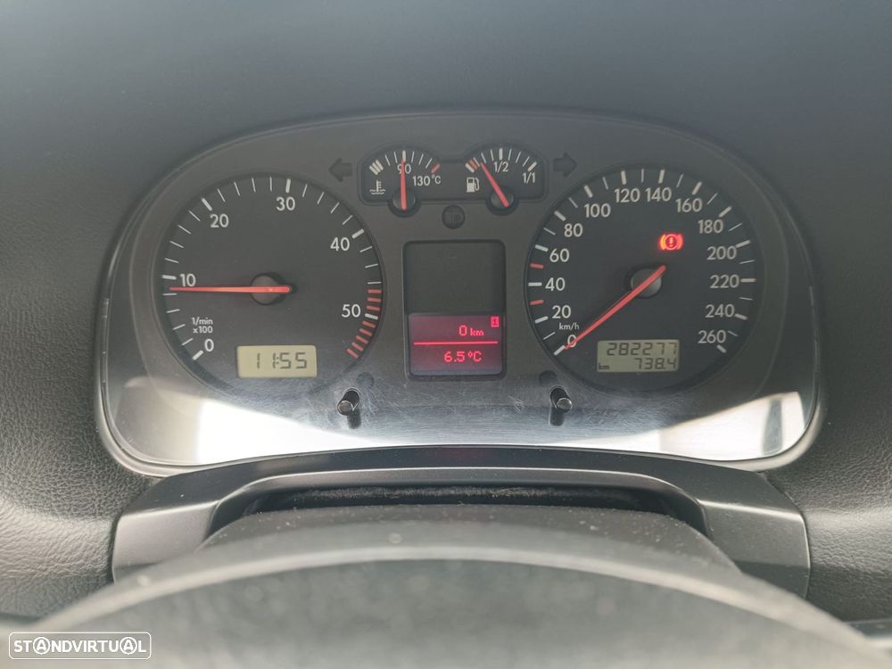 VW Golf Variant 1.9 TDi Highline - 8