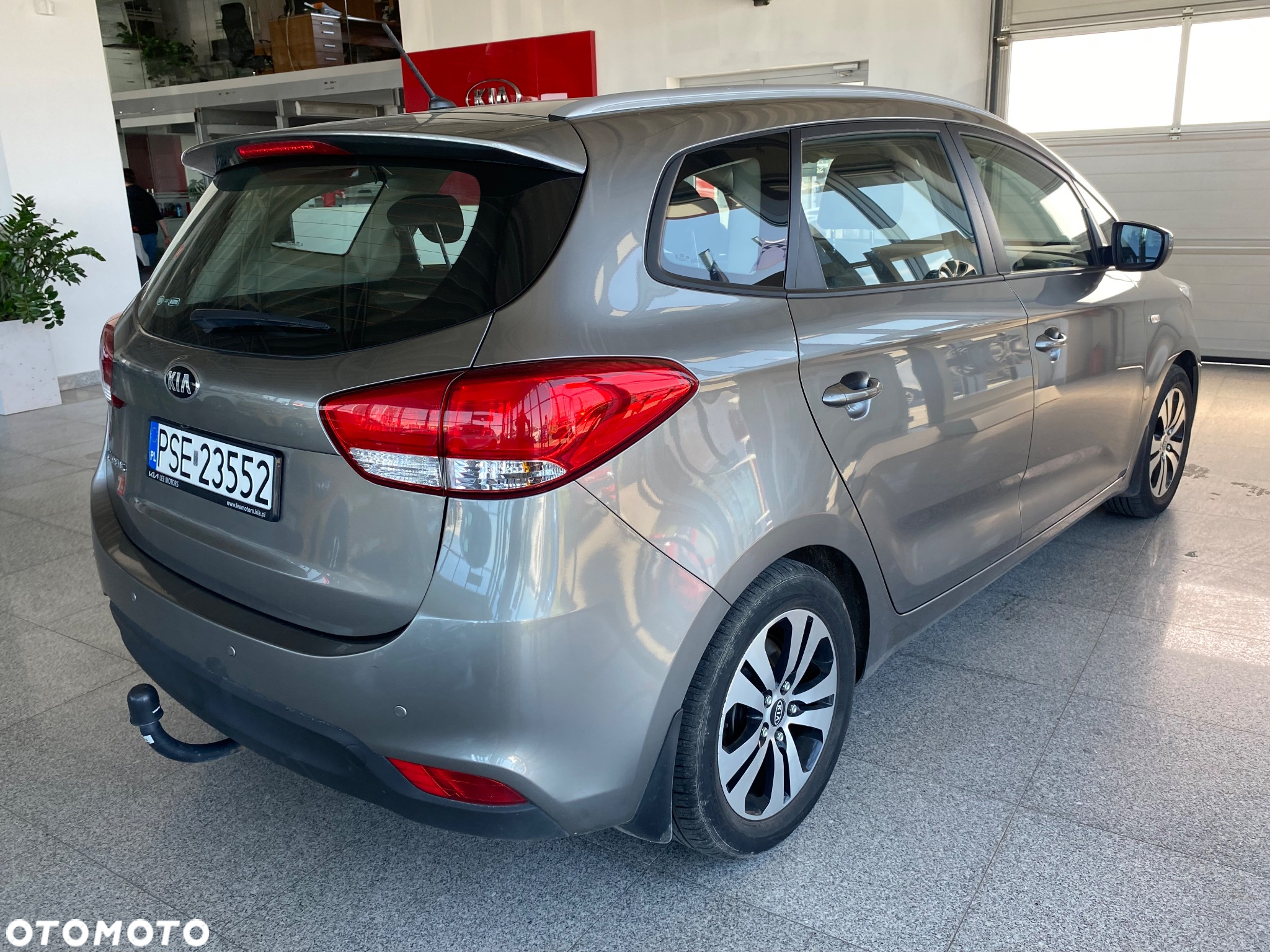 Kia Carens 1.6 GDI L - 5