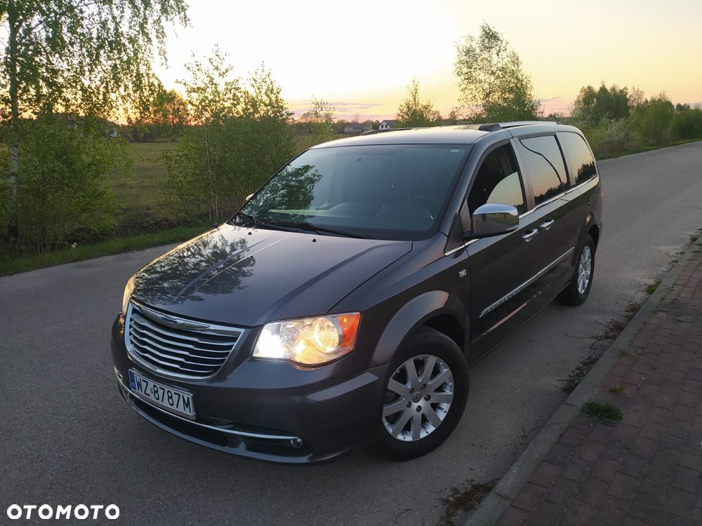 Chrysler Town & Country 3.6 Limited - 1