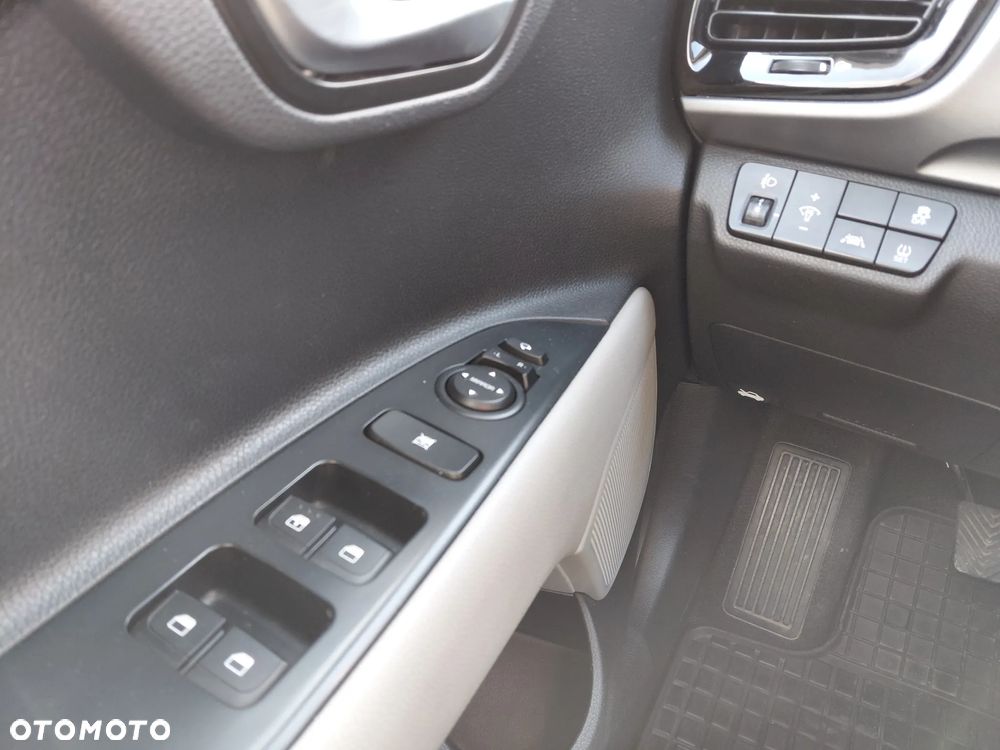 Kia Stonic 1.6 CRDi SCR L - 14
