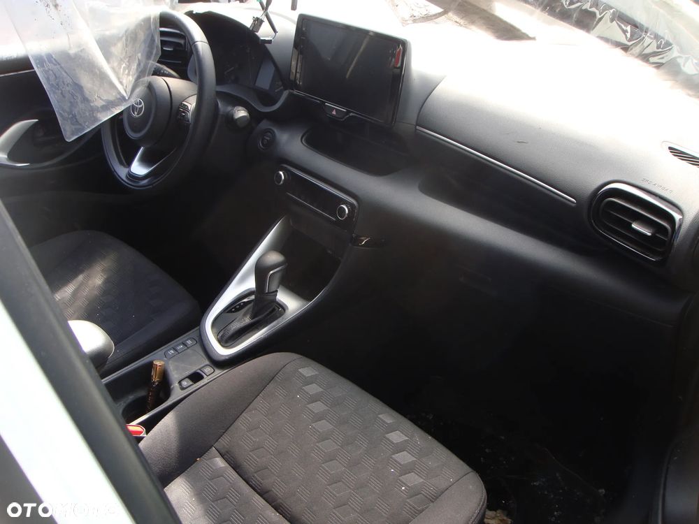 Toyota Yaris 130 1.5 VVT-i Style Plus - 6