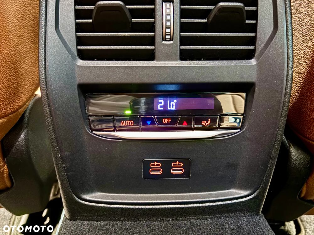 BMW Seria 3 318i M Sport - 26