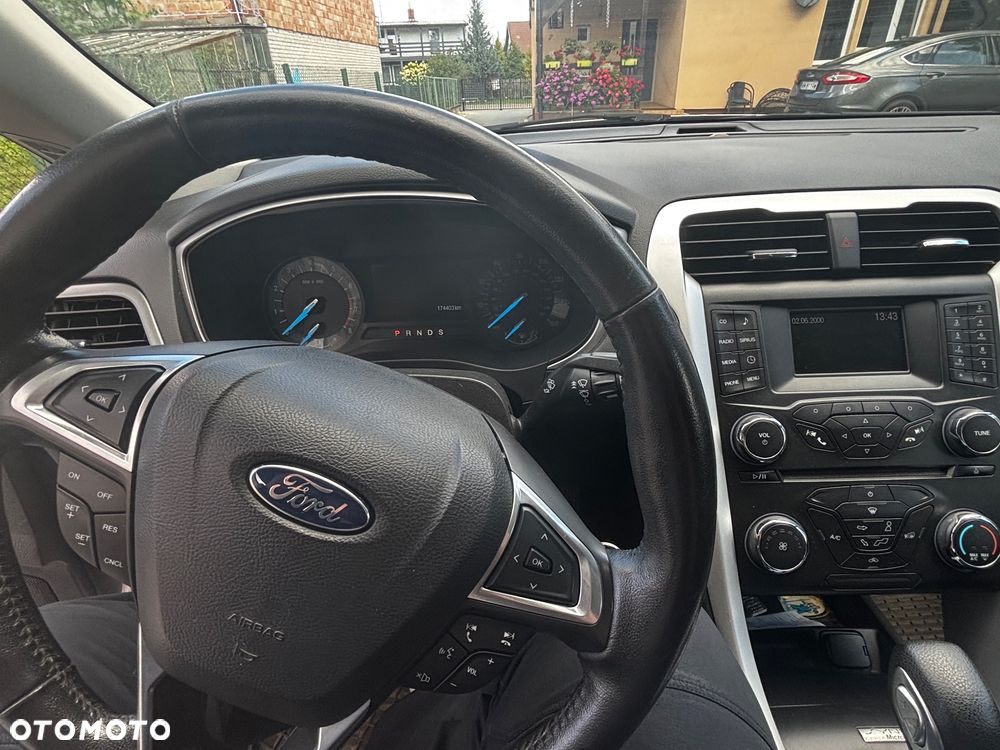 Ford Fusion - 5