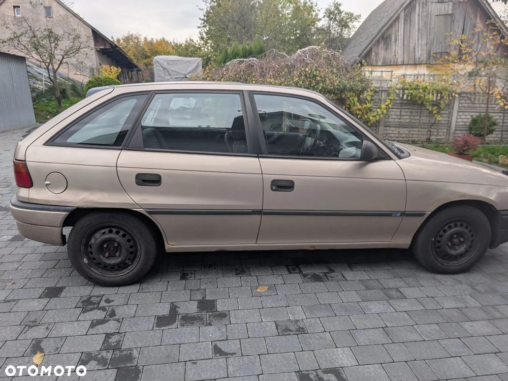 Opel Astra - 8
