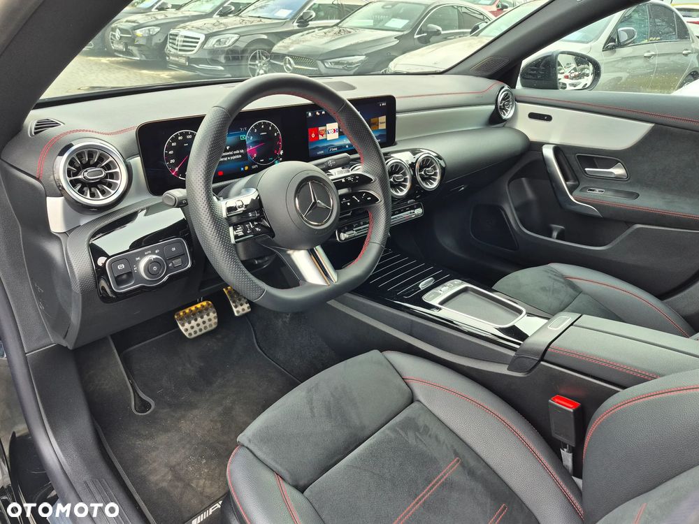 Mercedes-Benz CLA 200 AMG Line 7G-DCT - 16