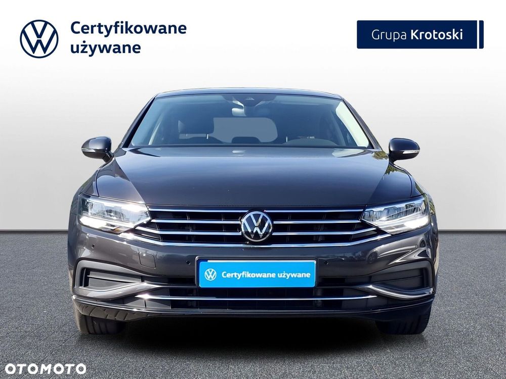 Volkswagen Passat - 9