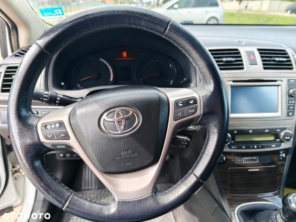 Toyota Avensis 2.0 D-4D Premium - 11