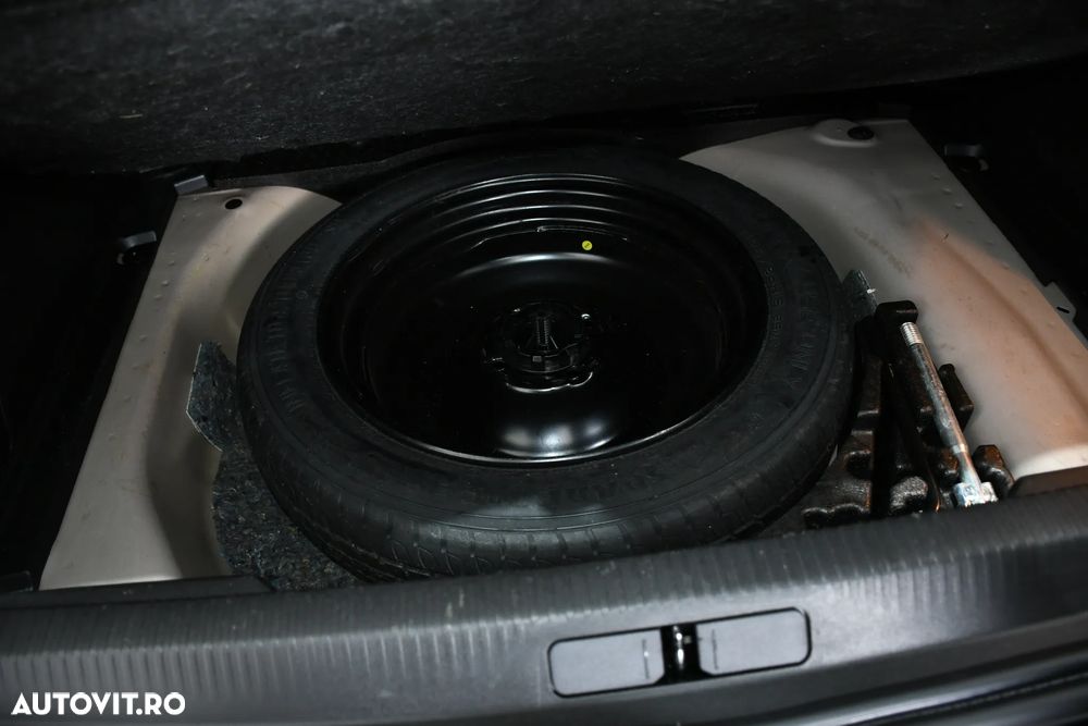 Peugeot 2008 1.2 L PureTech STT EAT8 Allure - 40
