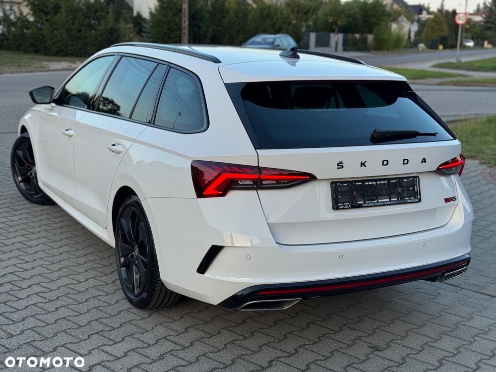 Skoda Octavia 2.0 TDI DSG RS - 11