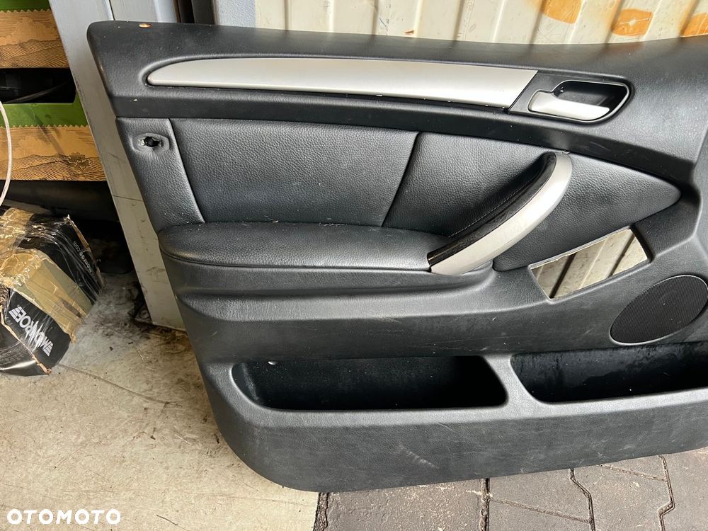 Tapicerka  boczek Bmw x5 e53 drzwi lewy przód przedni czarna skóra - 2
