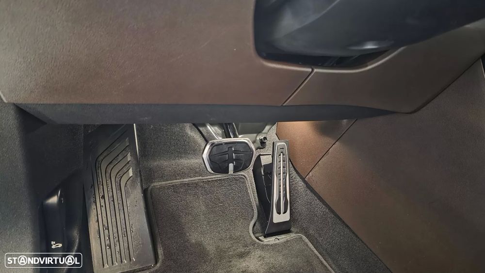 BMW iX1 xDrive30 Pack Desportivo M - 40