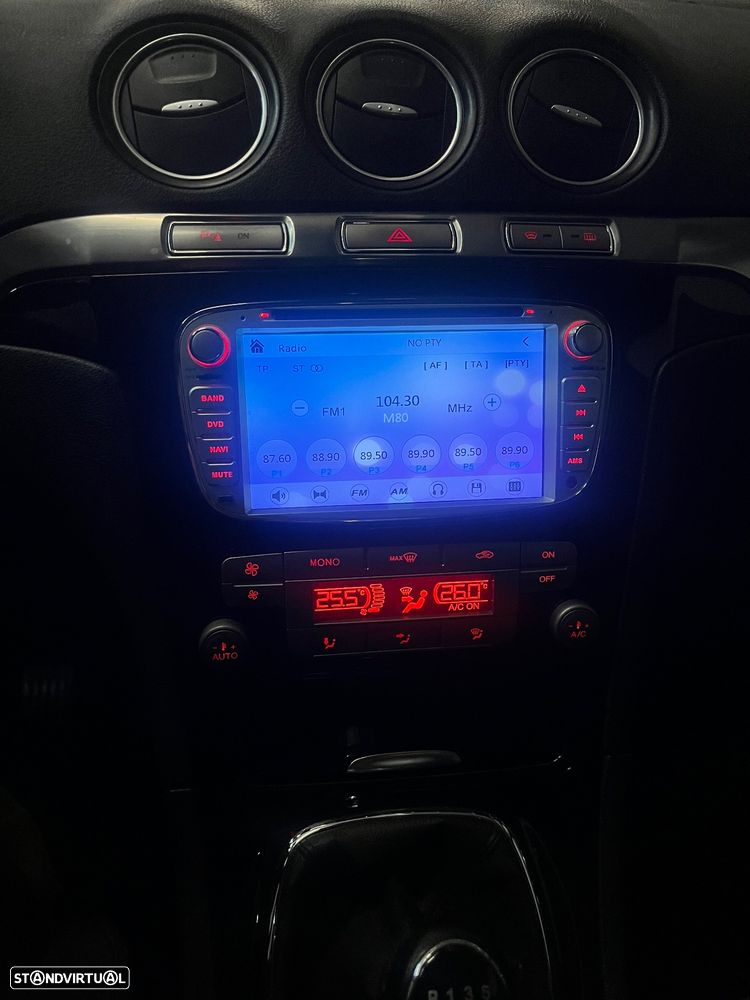 Ford S-Max 2.0 TDCi Titanium 7L - 32