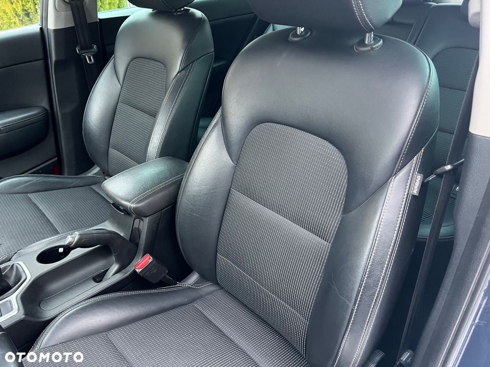 Kia Sportage 1.6 GDI 2WD Attract - 32