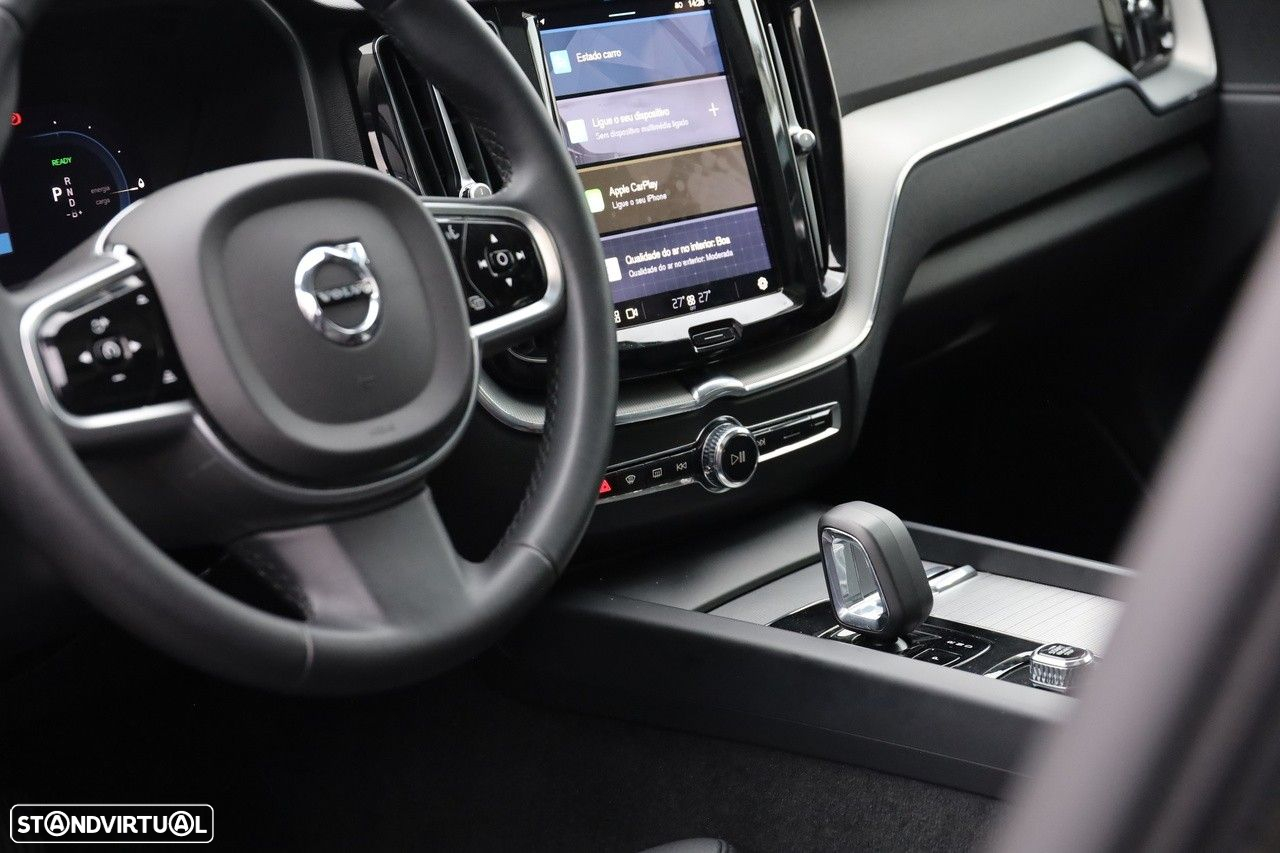 Volvo XC 60 2.0 T6 PHEV Plus Dark AWD - 11