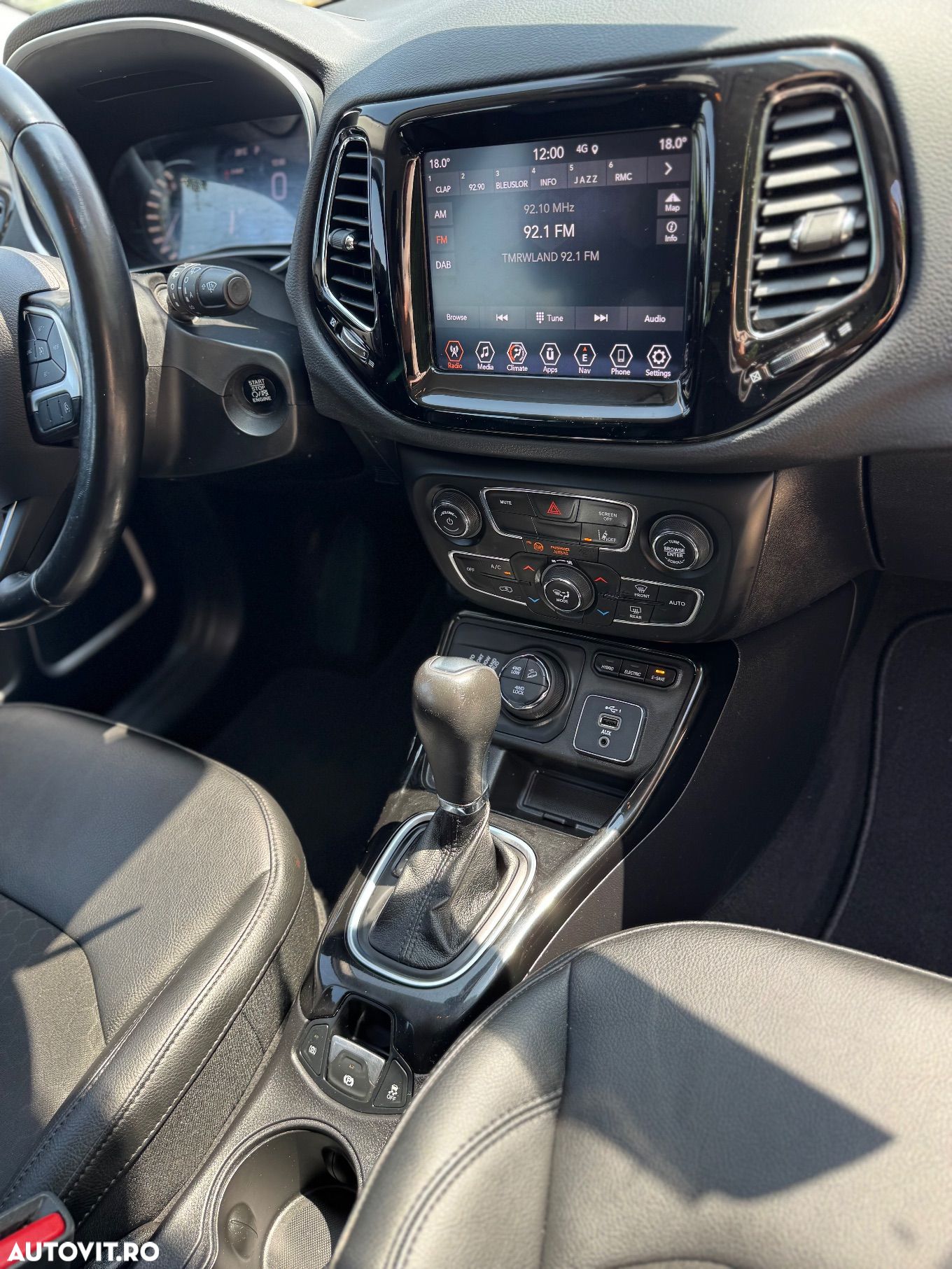 Jeep Compass - 30