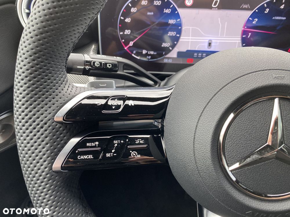 Mercedes-Benz GLC - 12