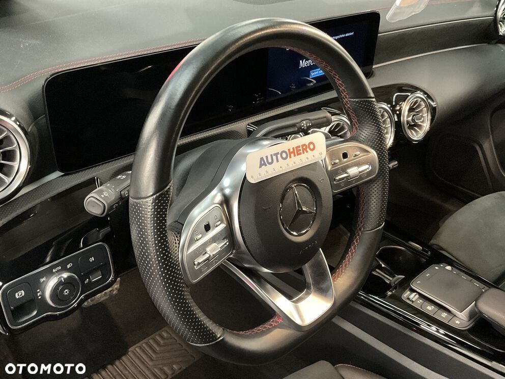 Mercedes-Benz CLA - 33