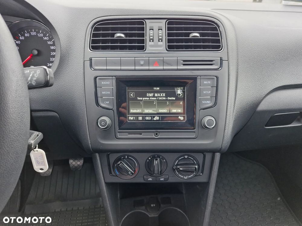 Volkswagen Polo - 26