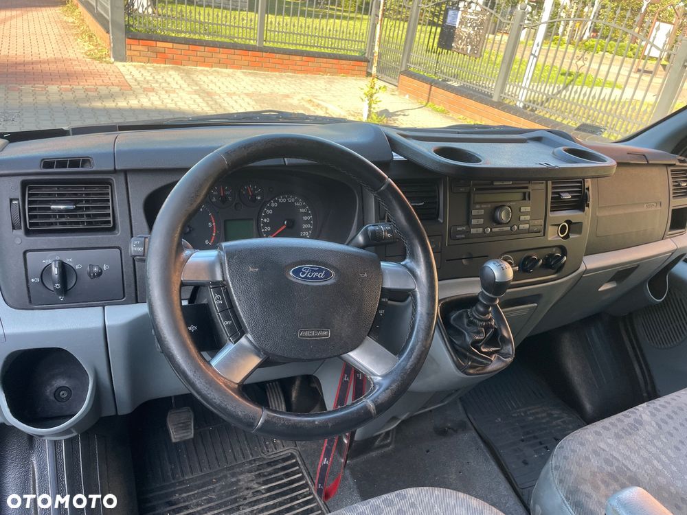 Ford Transit - 17