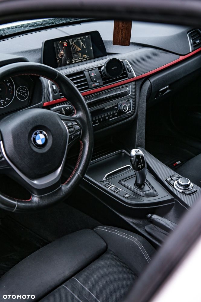 BMW Seria 3 318i Sport Line - 8