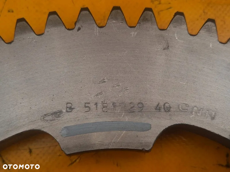 Tarcze hamulcowe przedniej osi New Holland TM190 - 4