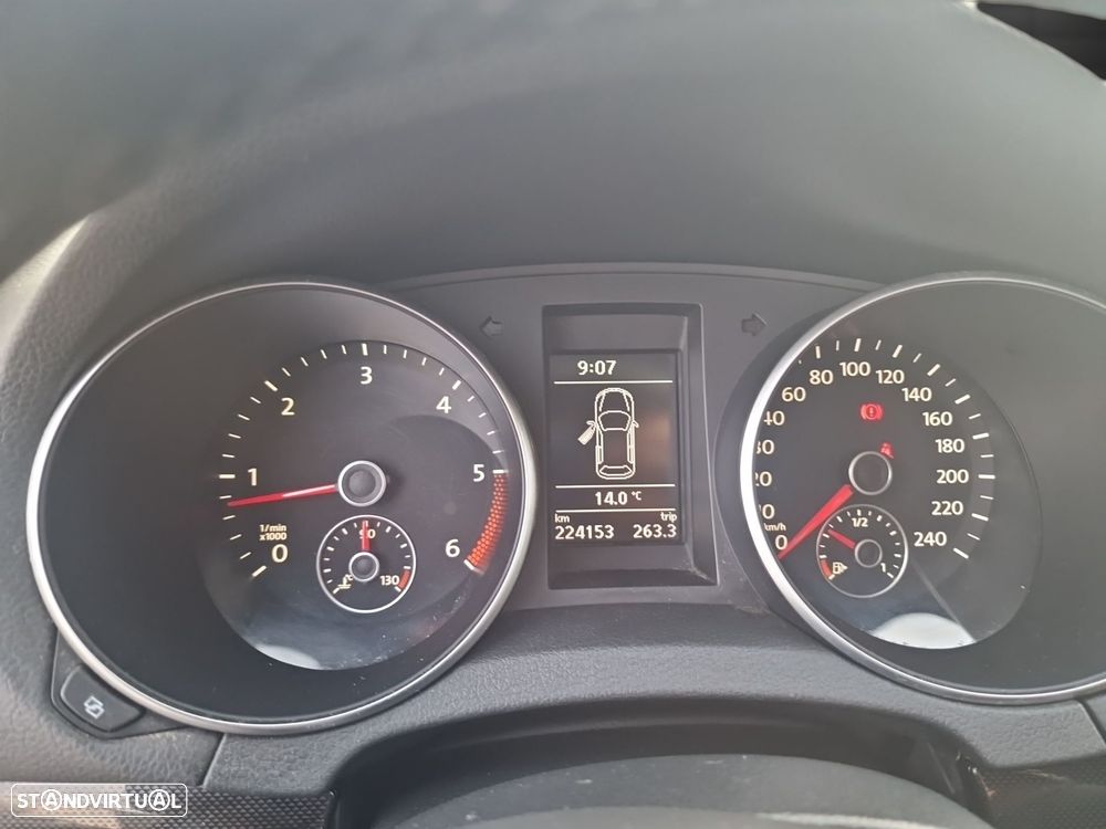VW Golf 1.6 TDi Confortline - 7