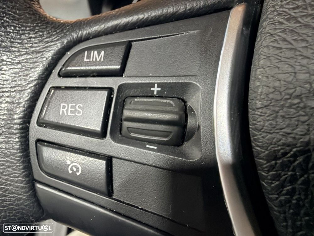 BMW 218 i Cabrio Line Sport - 22