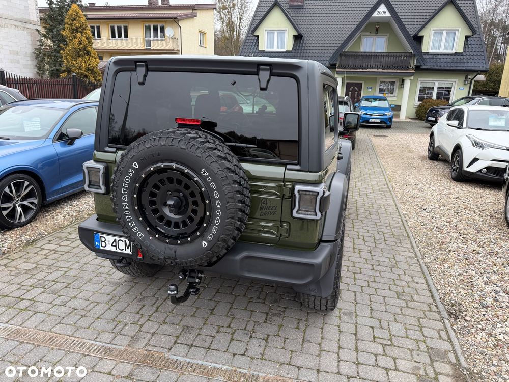 Jeep Wrangler - 28