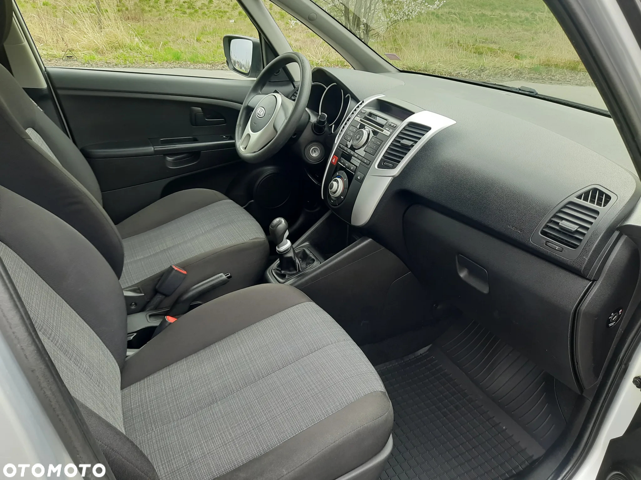 Kia Venga 1.4 L - 8