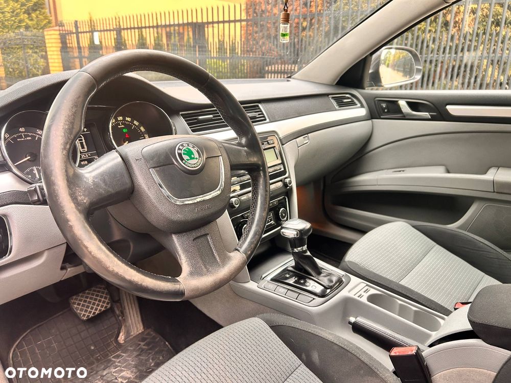 Skoda Superb 1.8 TSI Elegance DSG - 8