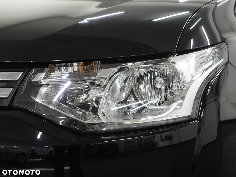 Mitsubishi Outlander 2.2 DI-D 4WD Invite - 14