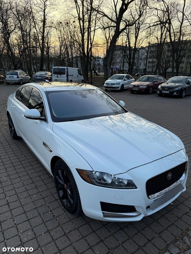 Jaguar XF - 3