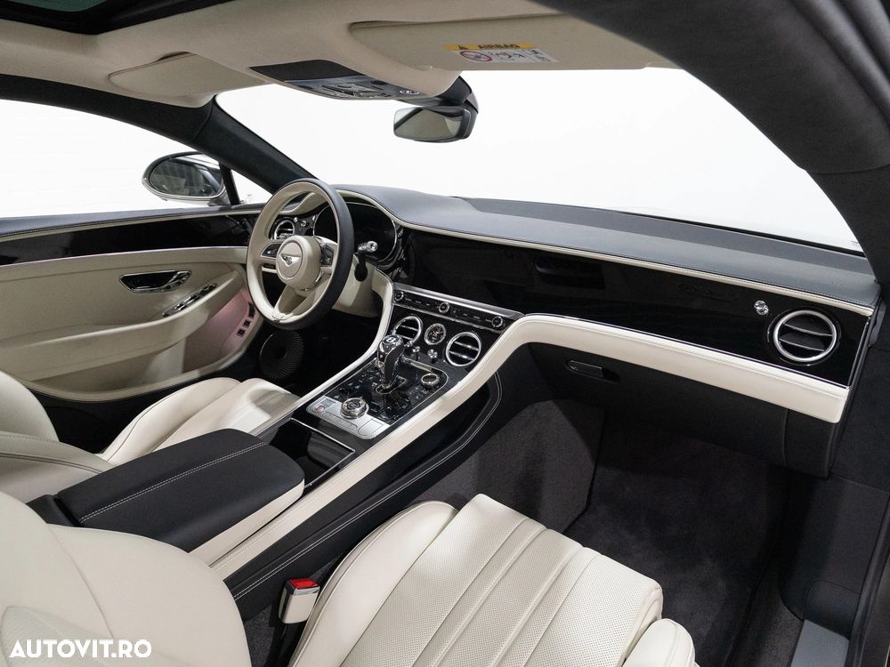 Bentley Continental Standard - 12