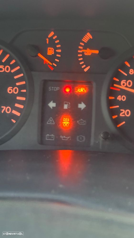 Renault Clio 1.2 16V Confort Authentique - 9