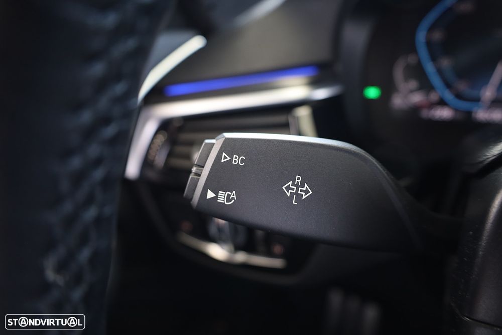 BMW 520 d Pack Desportivo M Auto - 50