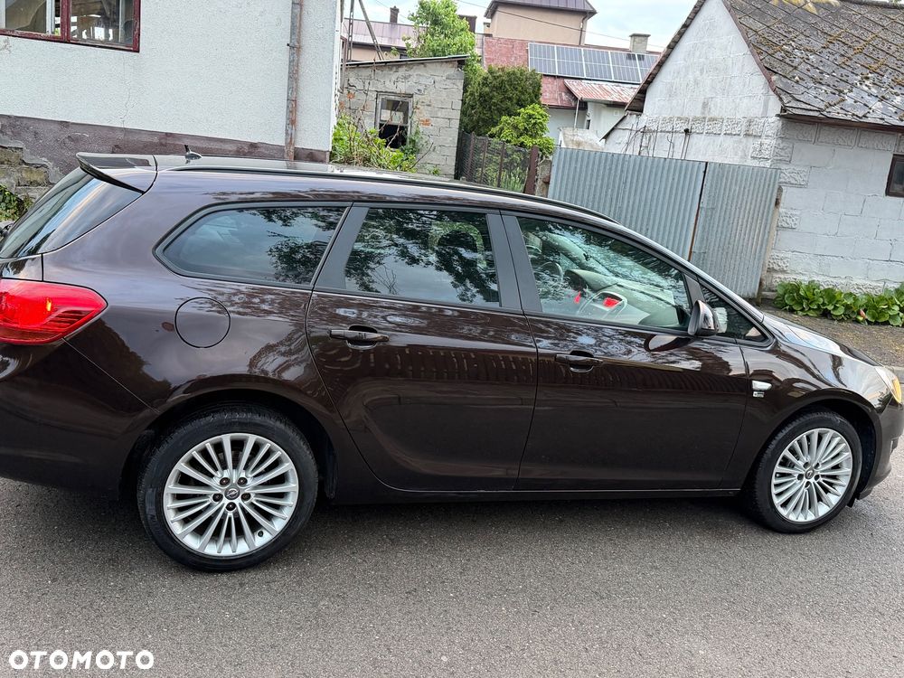 Opel Astra 1.4 Turbo 150 Jahre - 7